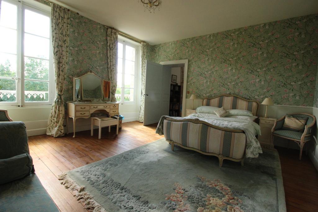 Manoir Angle Bed & Breakfast Blanzay-sur-Boutonne Стая снимка
